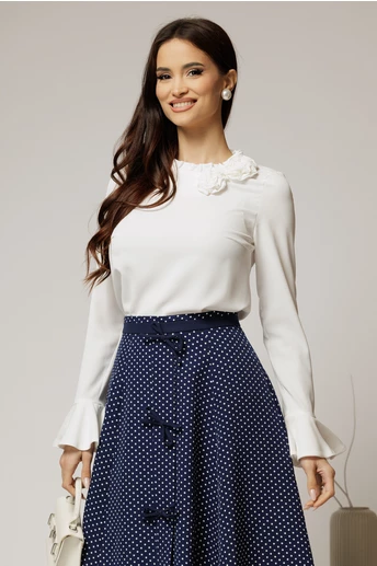 Bluza alba din voal plin cu detaliu floral la guler si gulerul incretit