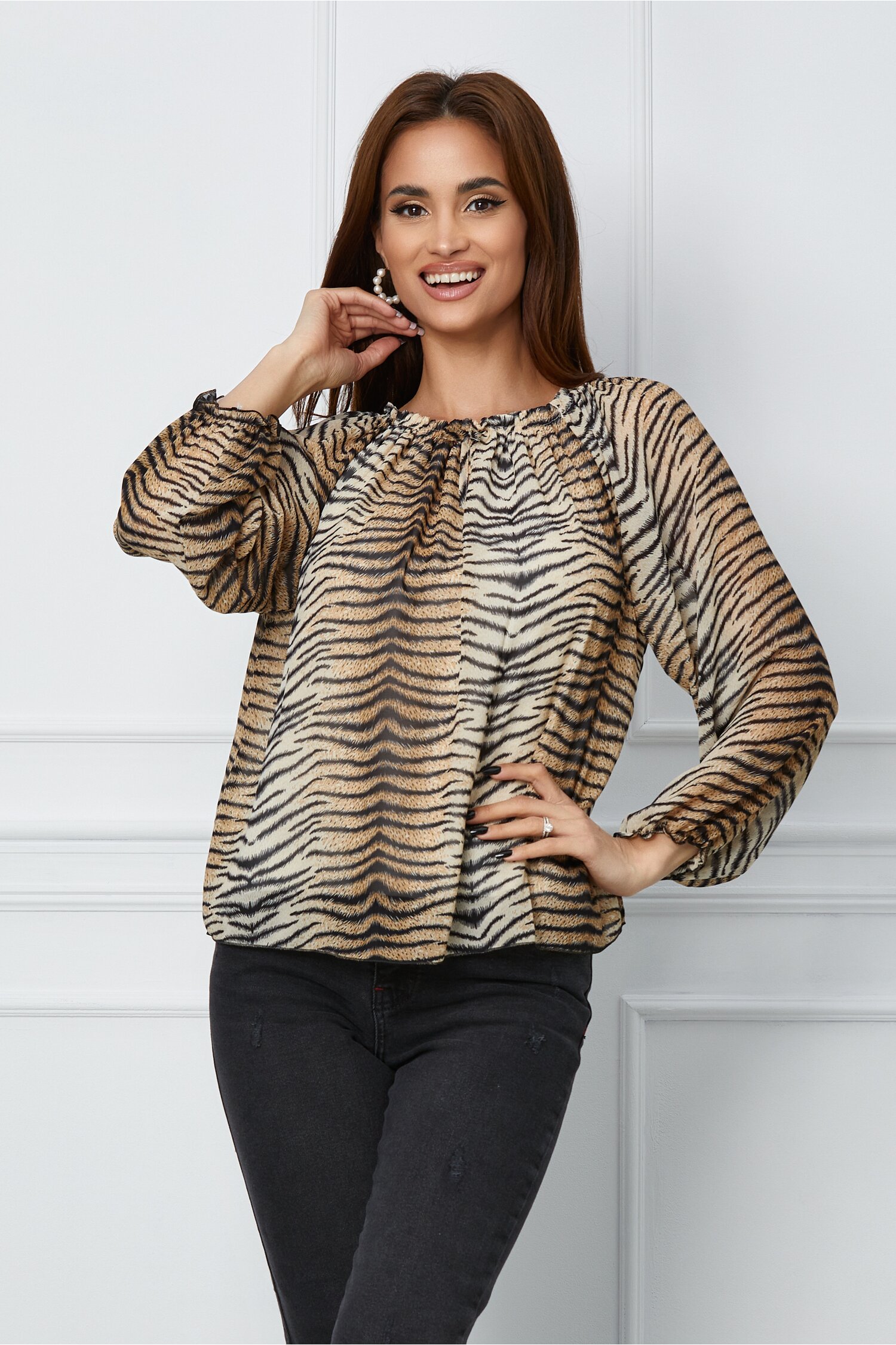 Bluza Alina bej cu animal print