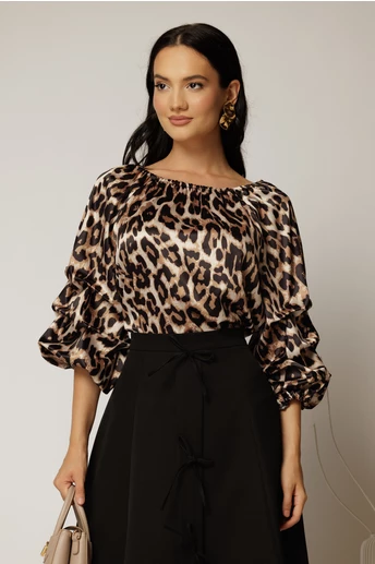 Bluza animal print din satin cu maneci bufante si decolteu rotund