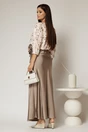 Bluza bej cu imprimeu floral maro si accente stralucitoare discrete, 2, dyfashion.ro