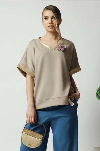 Bluza casual din viscoza bej cu auriu si floare cu strasuri