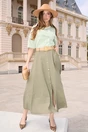 Bluza casual din viscoza verde cu floare maxi si strasuri