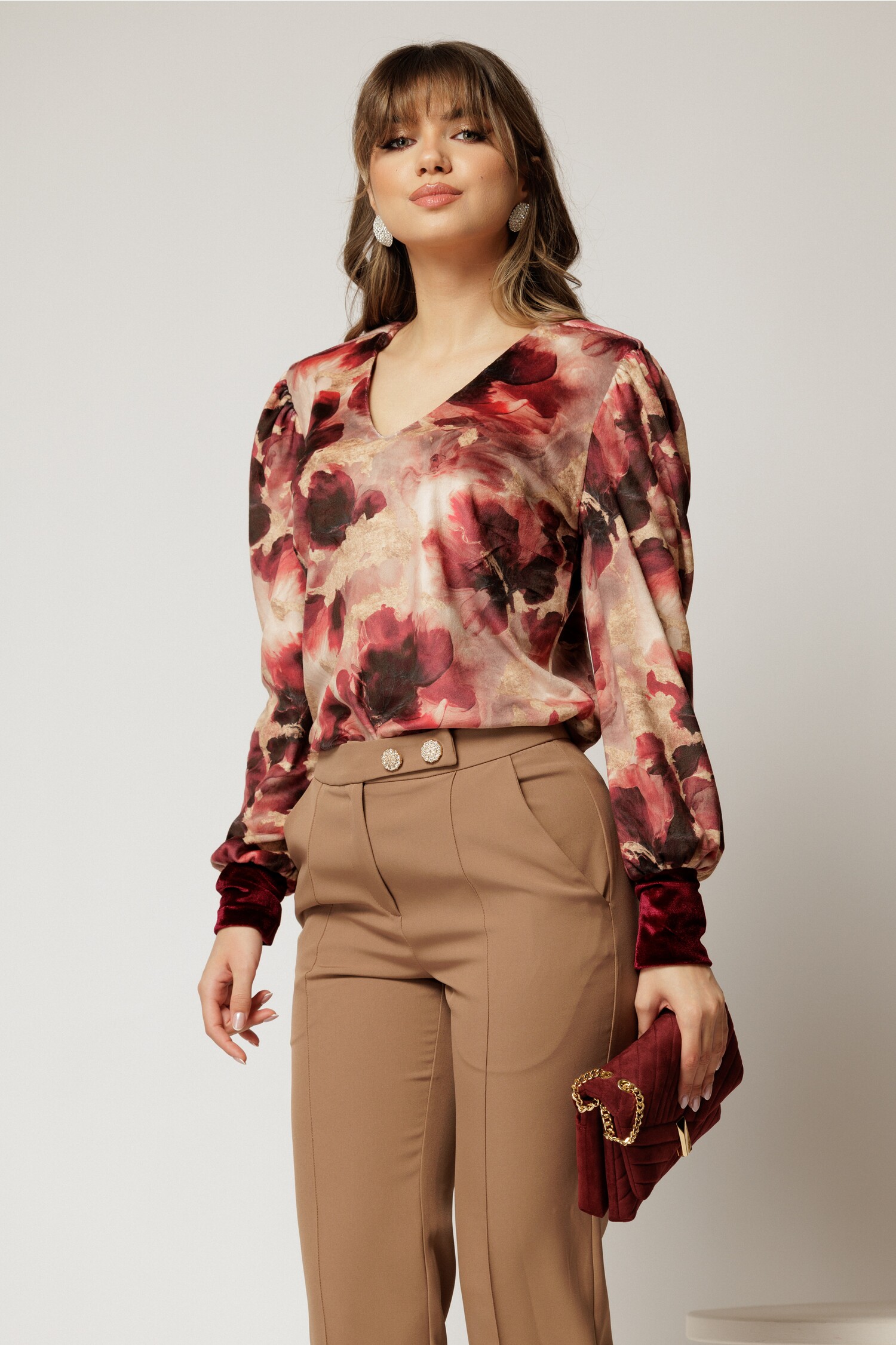 Bluza DY Fashion din catifea cu imprimeu grena si decolteu in V