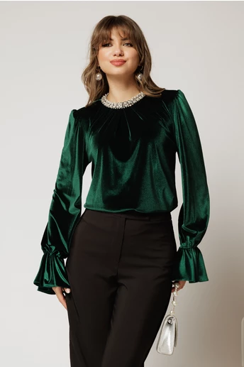 Bluza DY Fashion din catifea verde cu perle la gat si maneci evazate