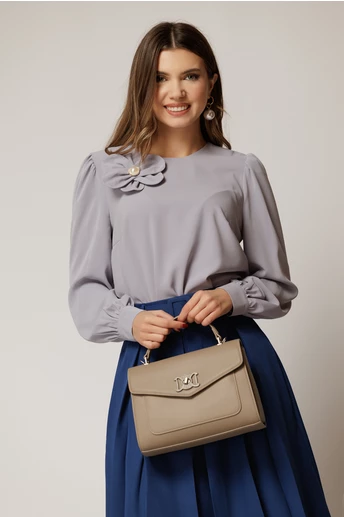 Bluza DY Fashion gri cu maneci bufante si floare cu perla la bust