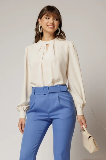 Bluza DY Fashion ivoar cu decupaj si perle la decolteu