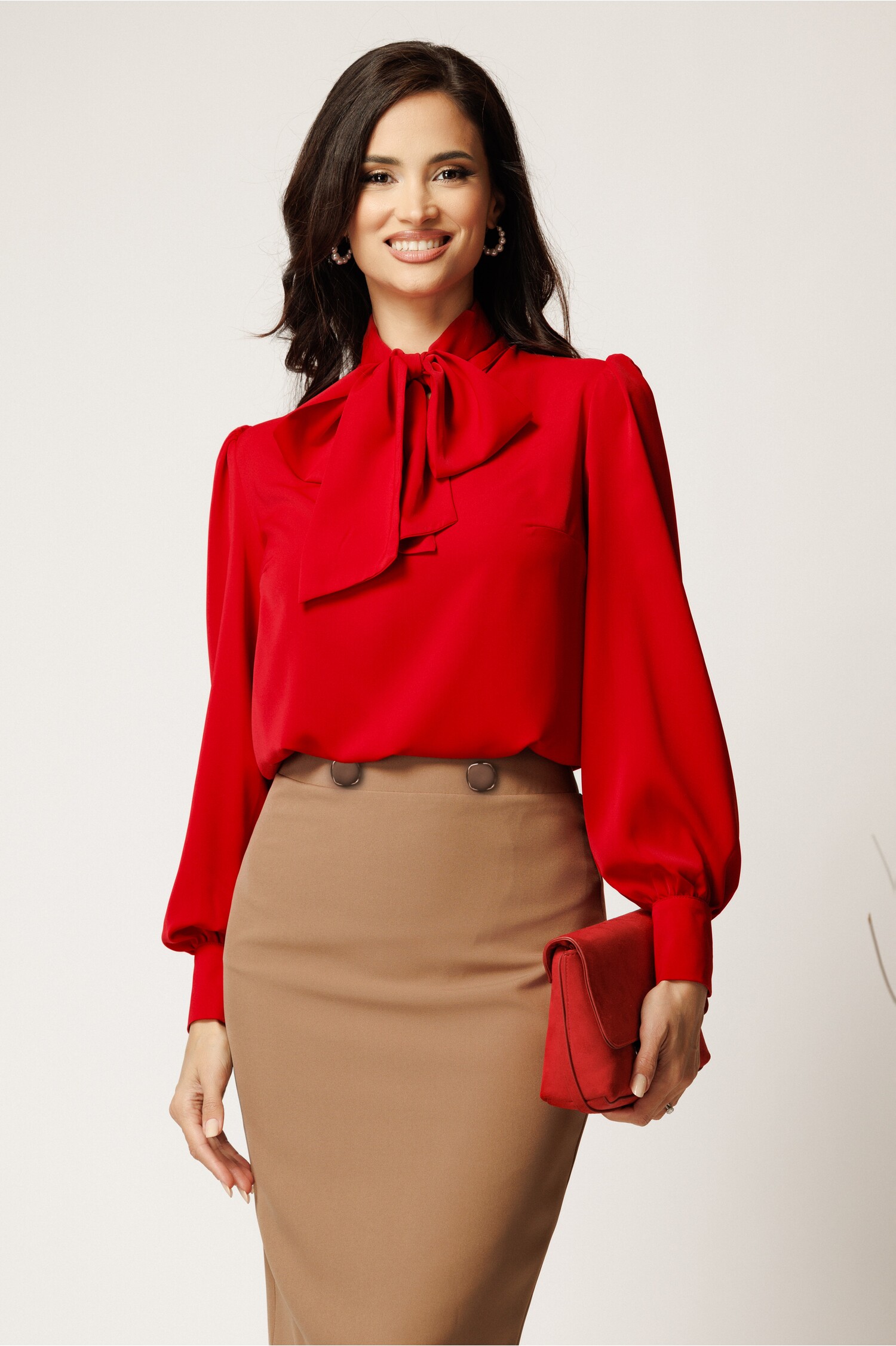 Bluza DY Fashion lejera rosie din triplu voal cu guler tip esarfa