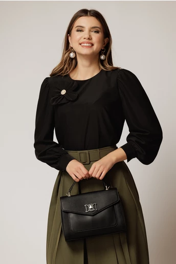 Bluza DY Fashion neagra cu maneci bufante si floare cu perla la bust