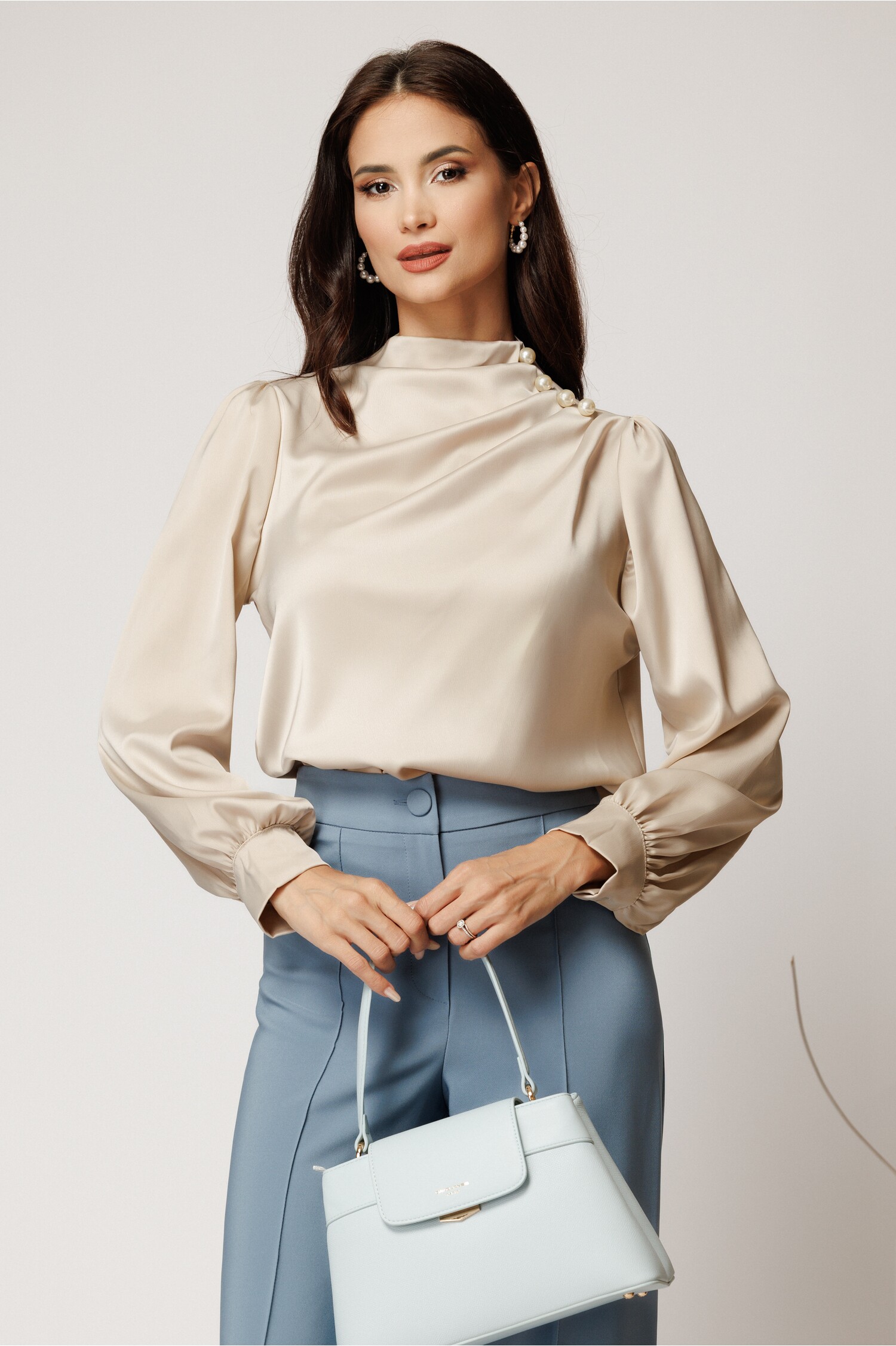 Bluza eleganta din satin bej cu perle si pliuri pe umar