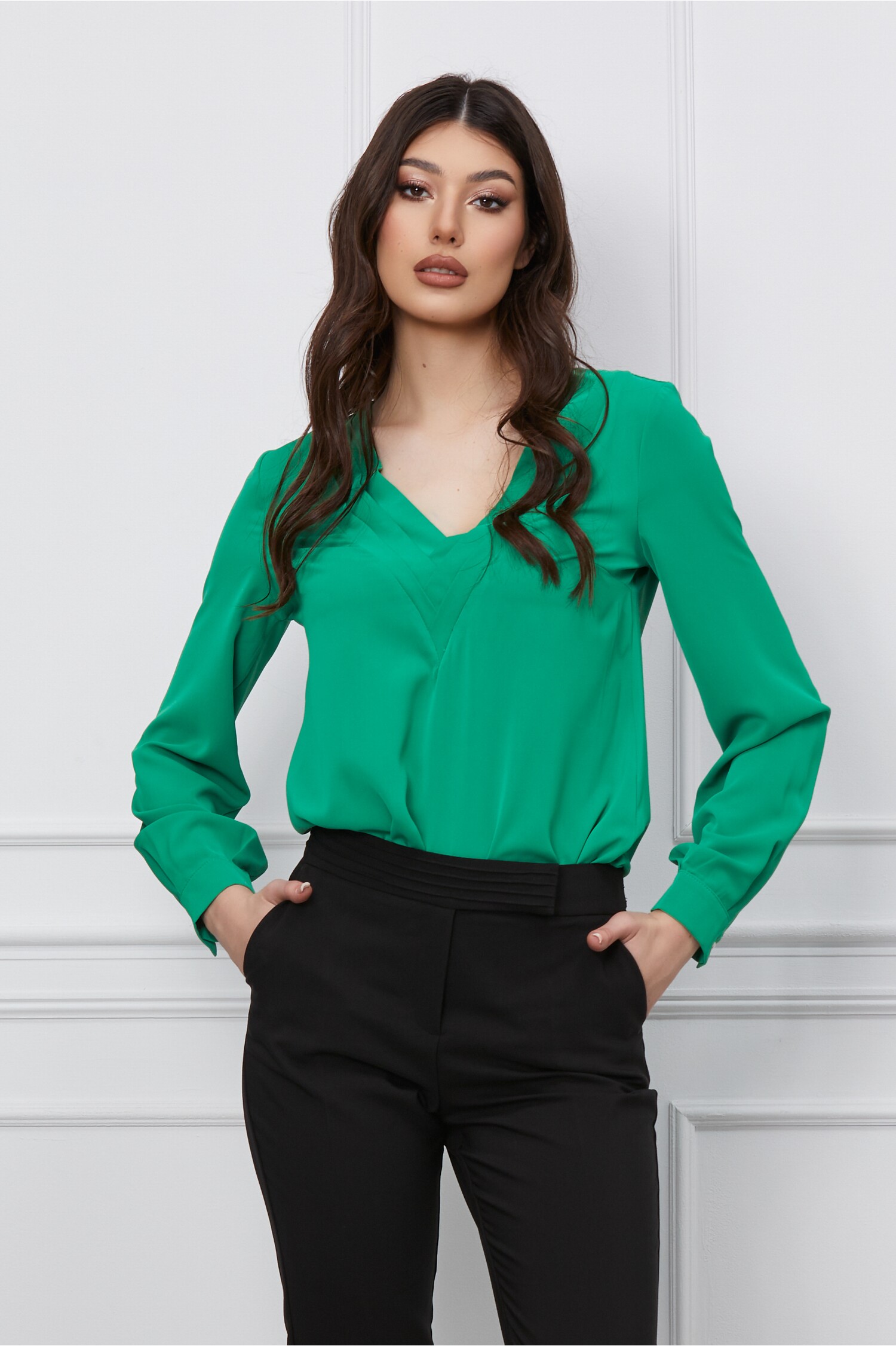 Bluza eleganta verde cu pliuri la decolteu