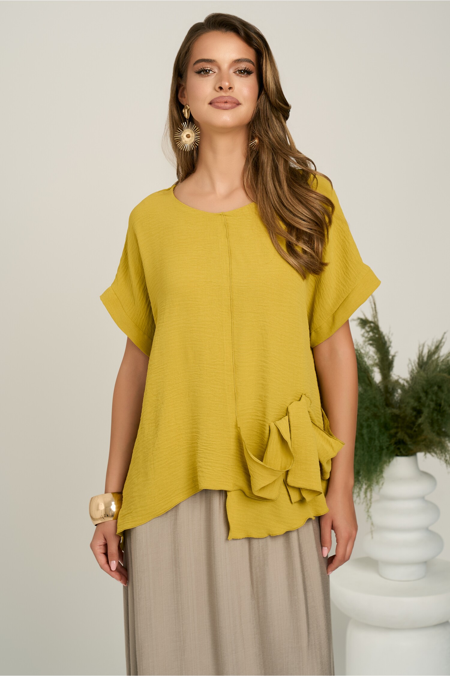 Bluza galben mustar din viscoza oversized cu funda in talie