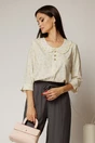 Bluza galbena cu imprimeu floral mov nasturi decorativi si guler rotund incretit, 1, dyfashion.ro