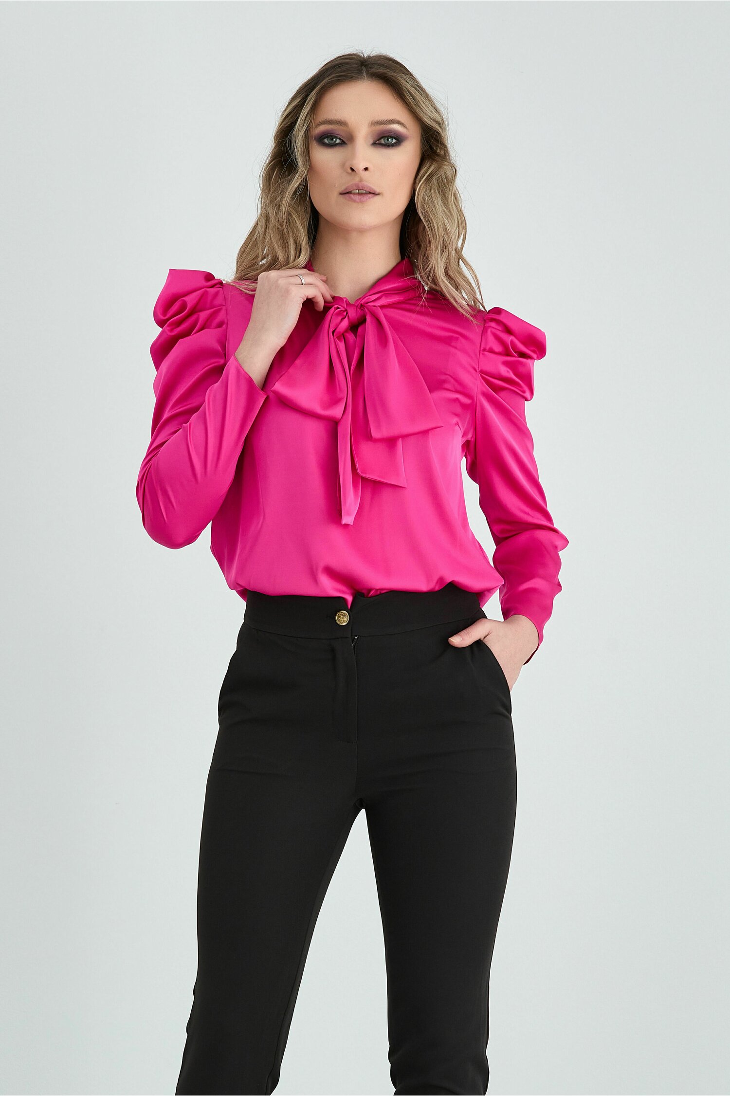Bluza ladonna fucsia cu umeri bufanti si guler tip esarfa