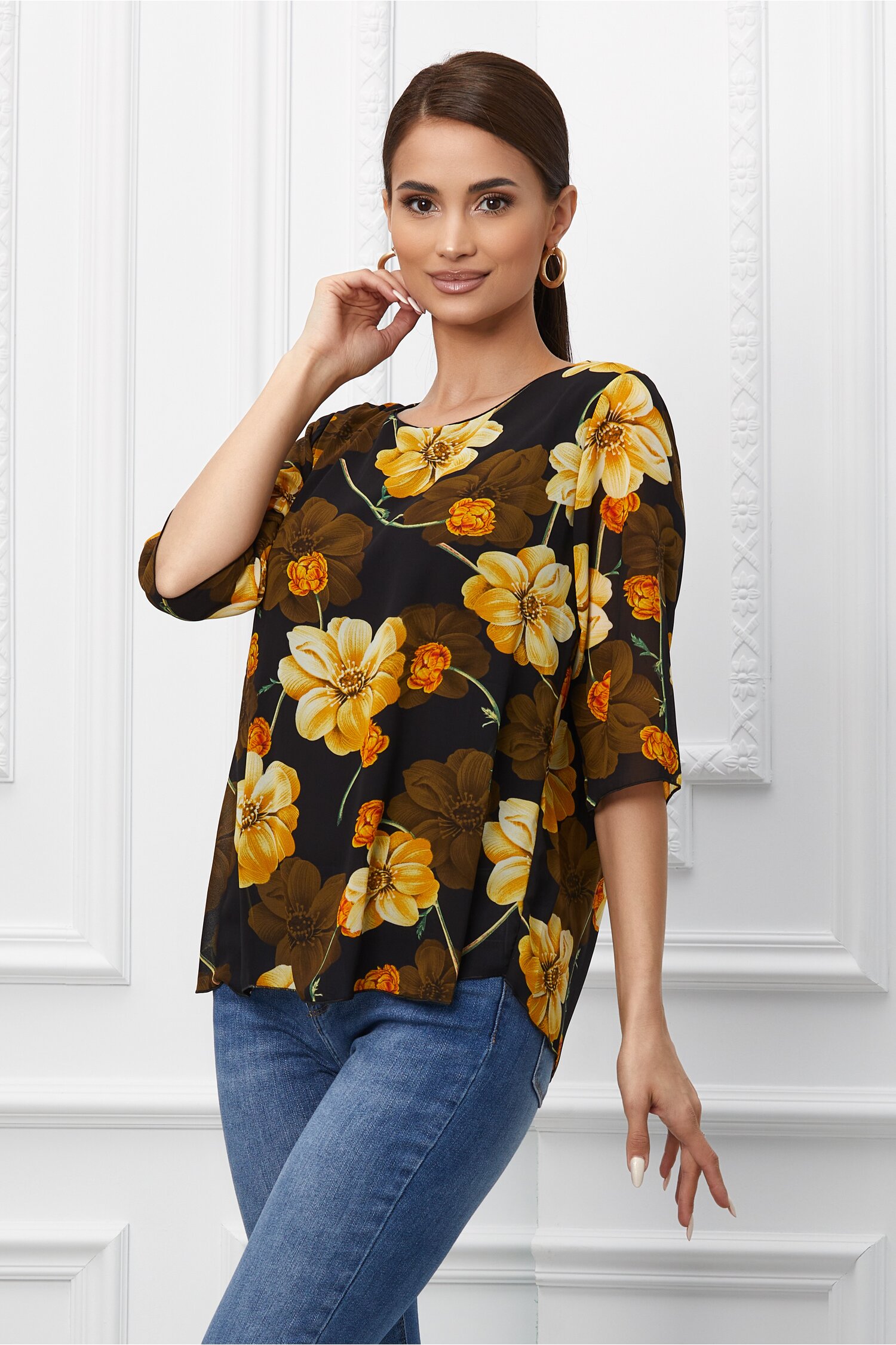 Bluza liana neagra cu imprimeu floral galben
