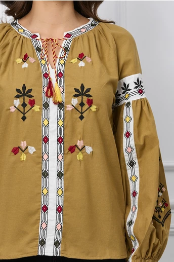 Bluza Lidia maro cu broderie traditionala si ciucuri