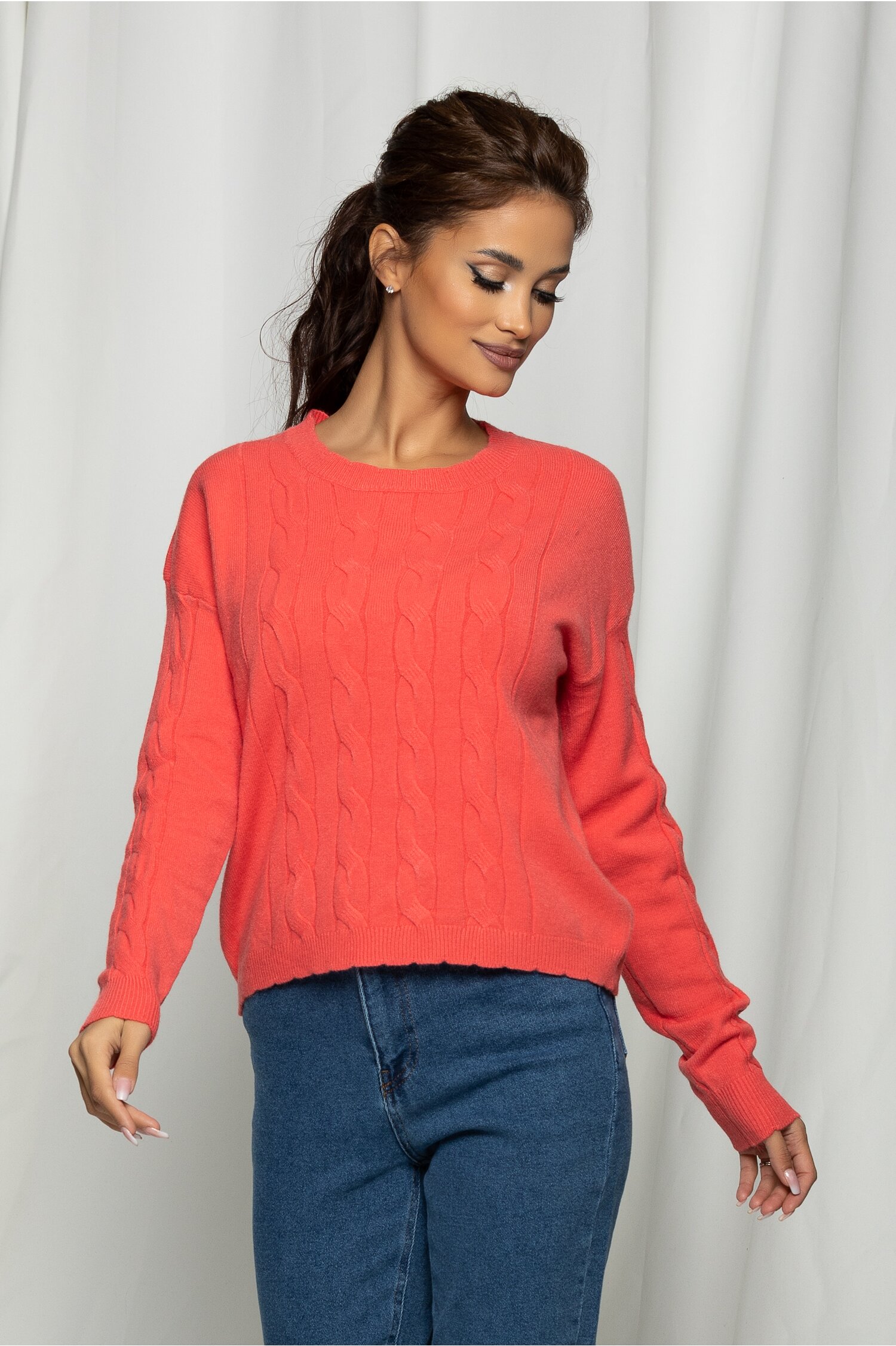 Bluza lily corai cu aspect impletit