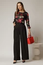Bluza neagra din satin cu imprimeuri rosii si croi lejer, 3, dyfashion.ro