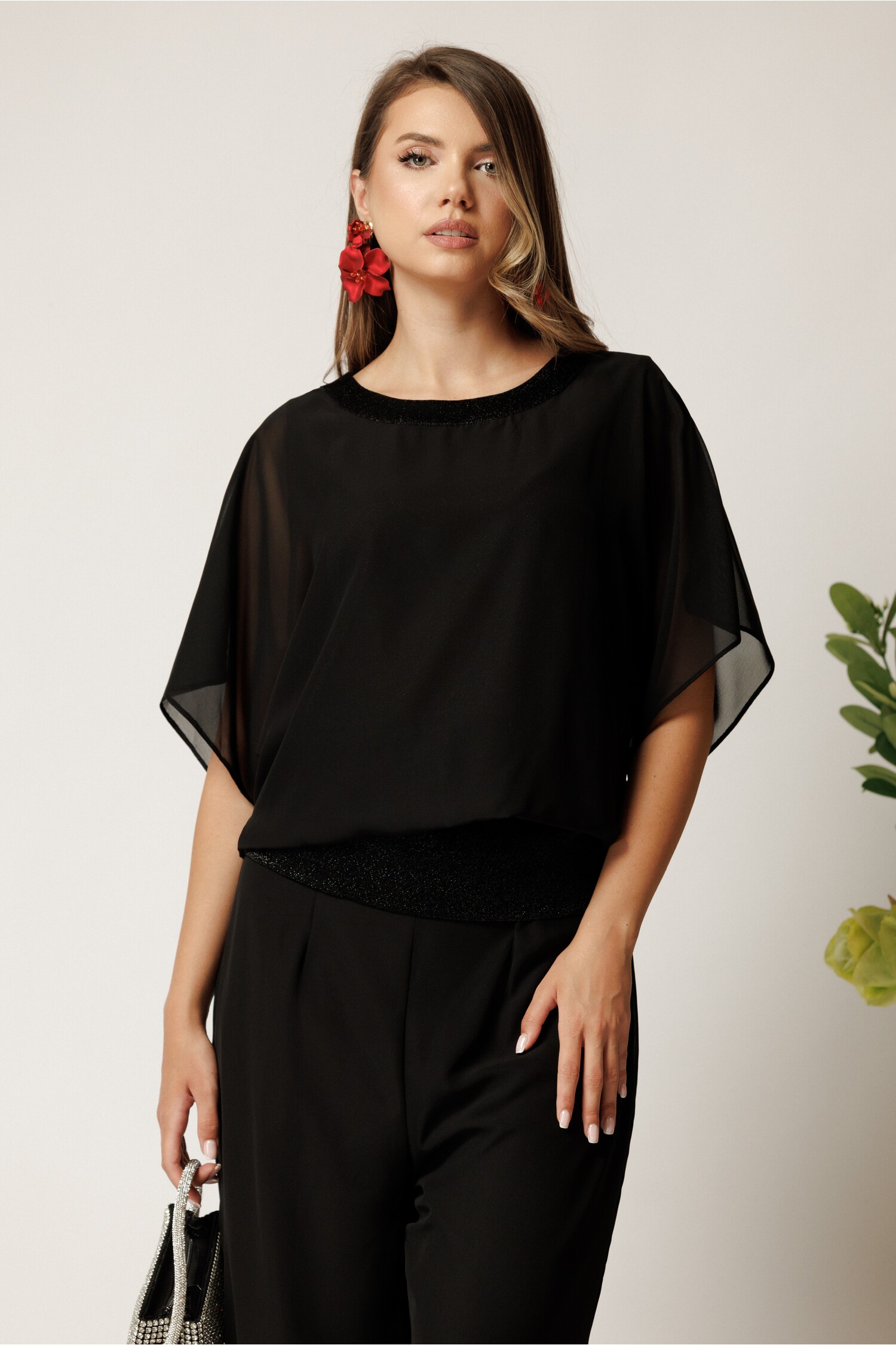 Bluza negra din voal lejera cu banda elastica si lurex