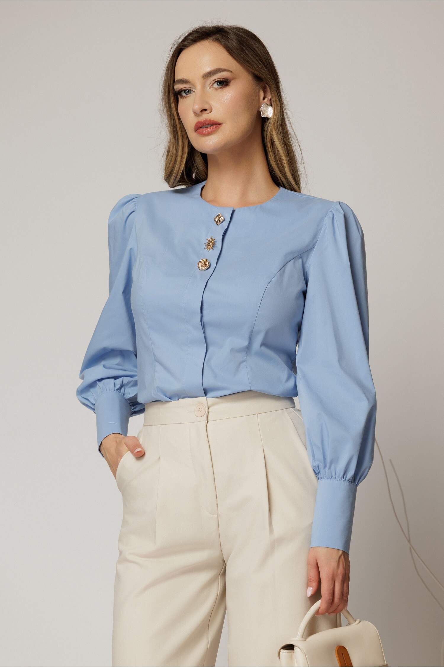 Camasa DY Fashion bleu din poplin cu croi cambrat si nasturi decorativi