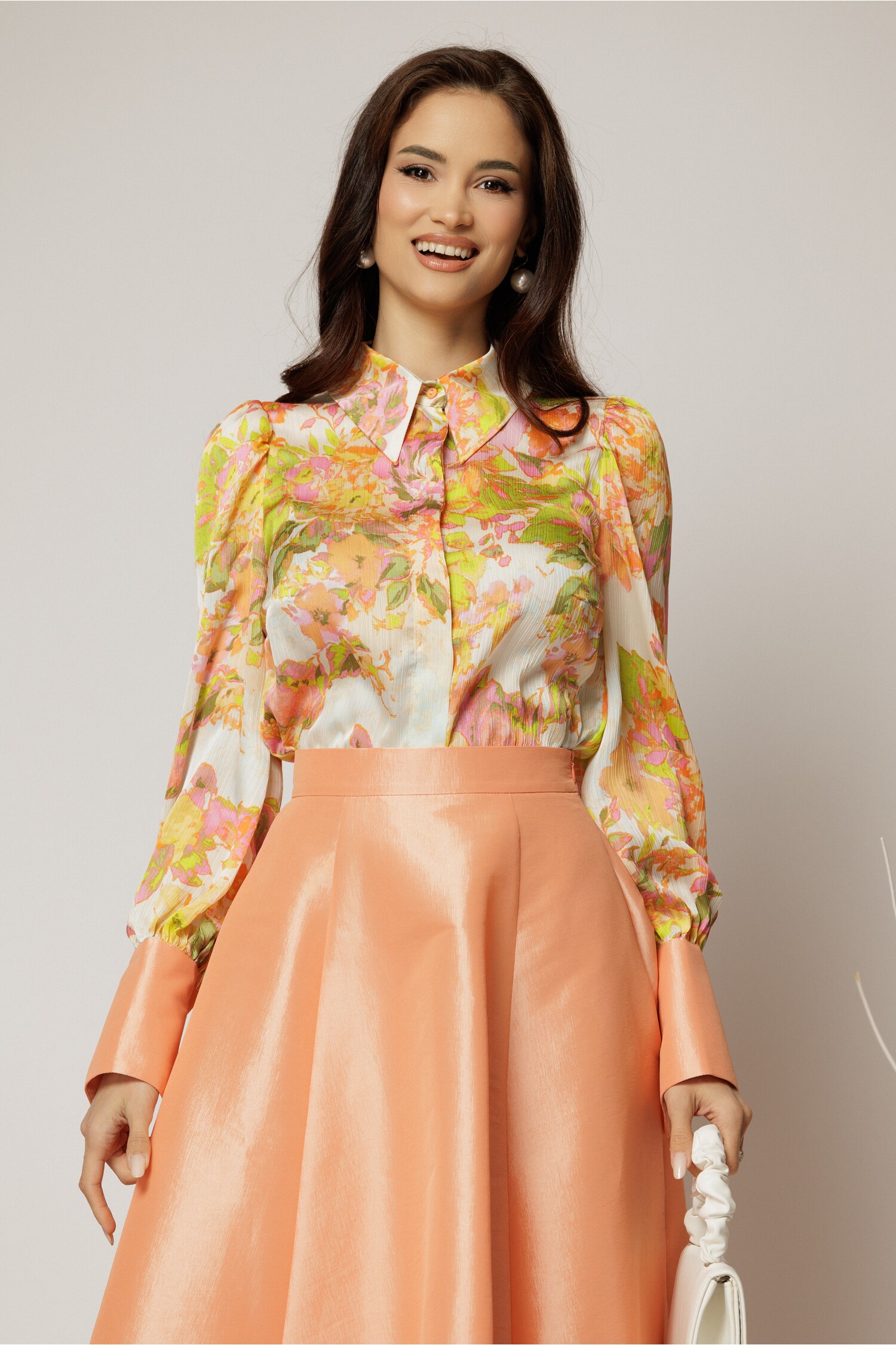 Camasa DY Fashion din voal cu imprimeuri oranj si mansete in contrast