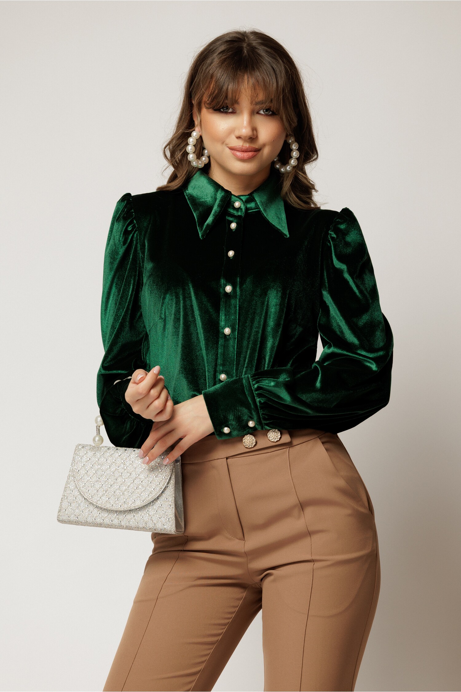 Camasa DY Fashion eleganta din catifea verde cu nasturi perlati