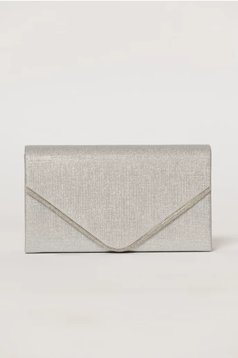 Clutch argintiu elegant cu clapeta decorata cu strasuri
