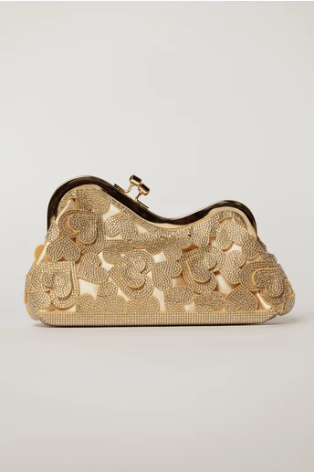 Clutch auriu decorat cu inimioare si cristale stralucitoare