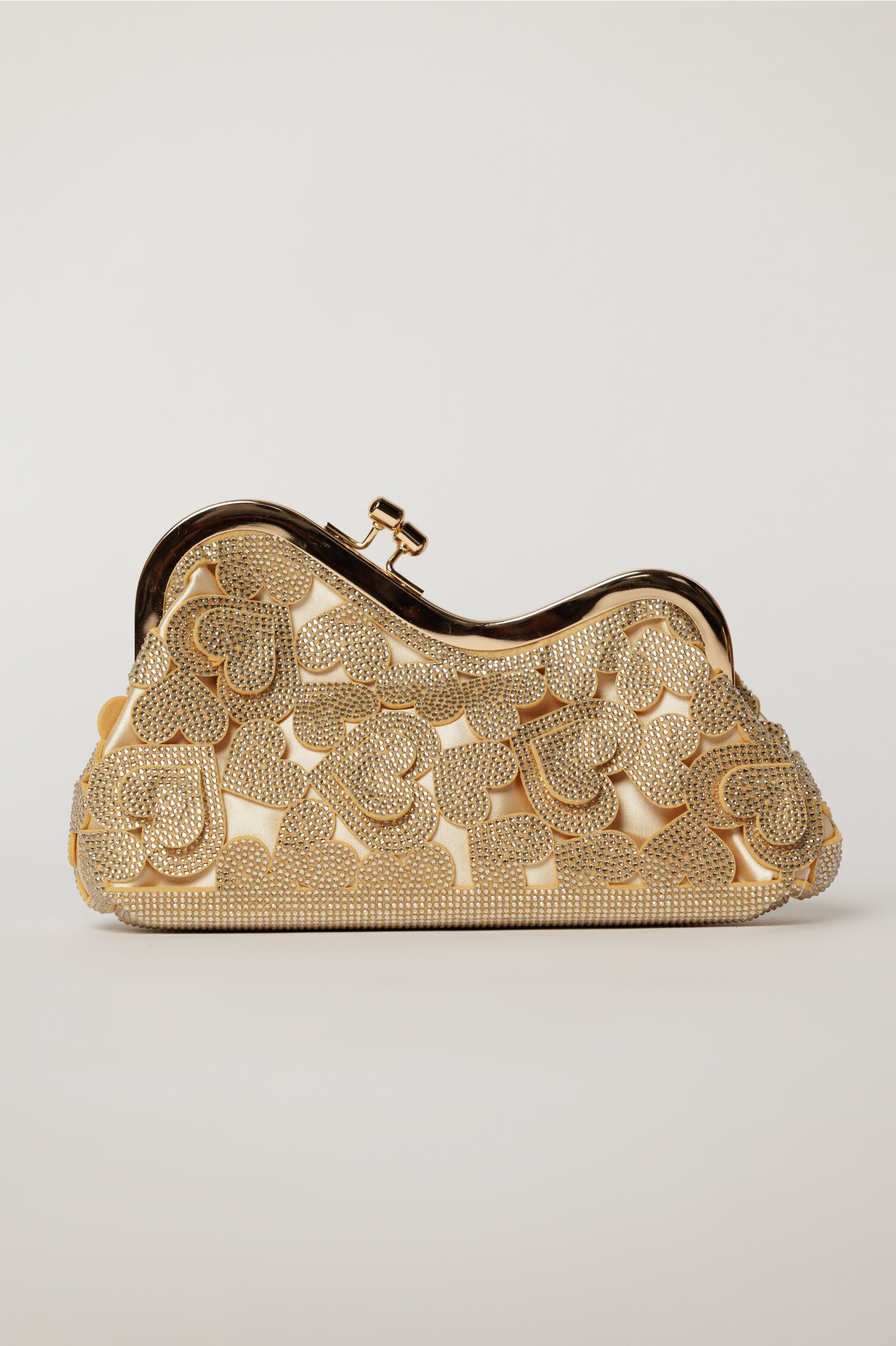 Clutch auriu decorat cu inimioare si cristale stralucitoare