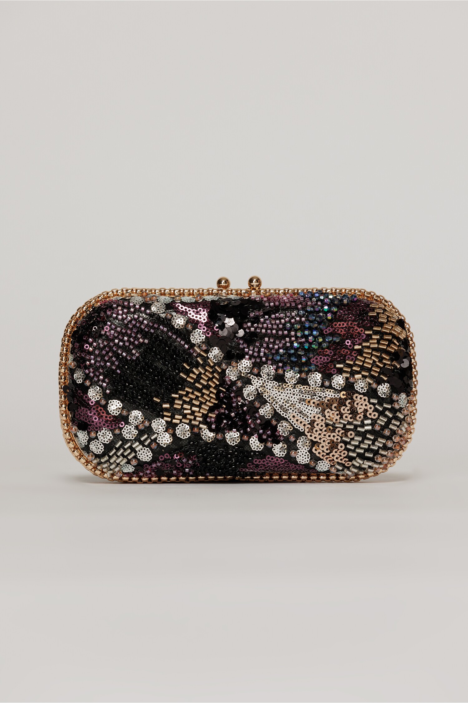 Clutch de ocazie negru cu margele si paiete