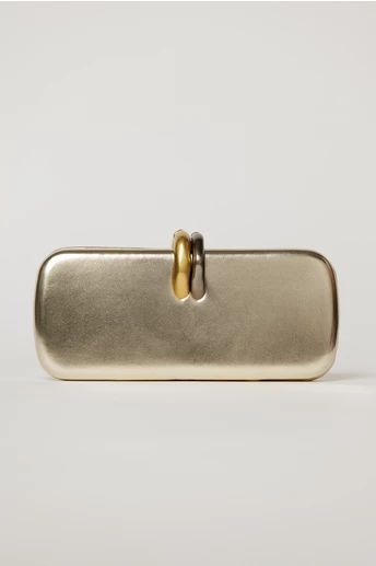 Clutch elegant auriu cu aspect metalizat si inchidere dubla