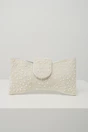 Clutch elegant din perlute alb in forma de funda