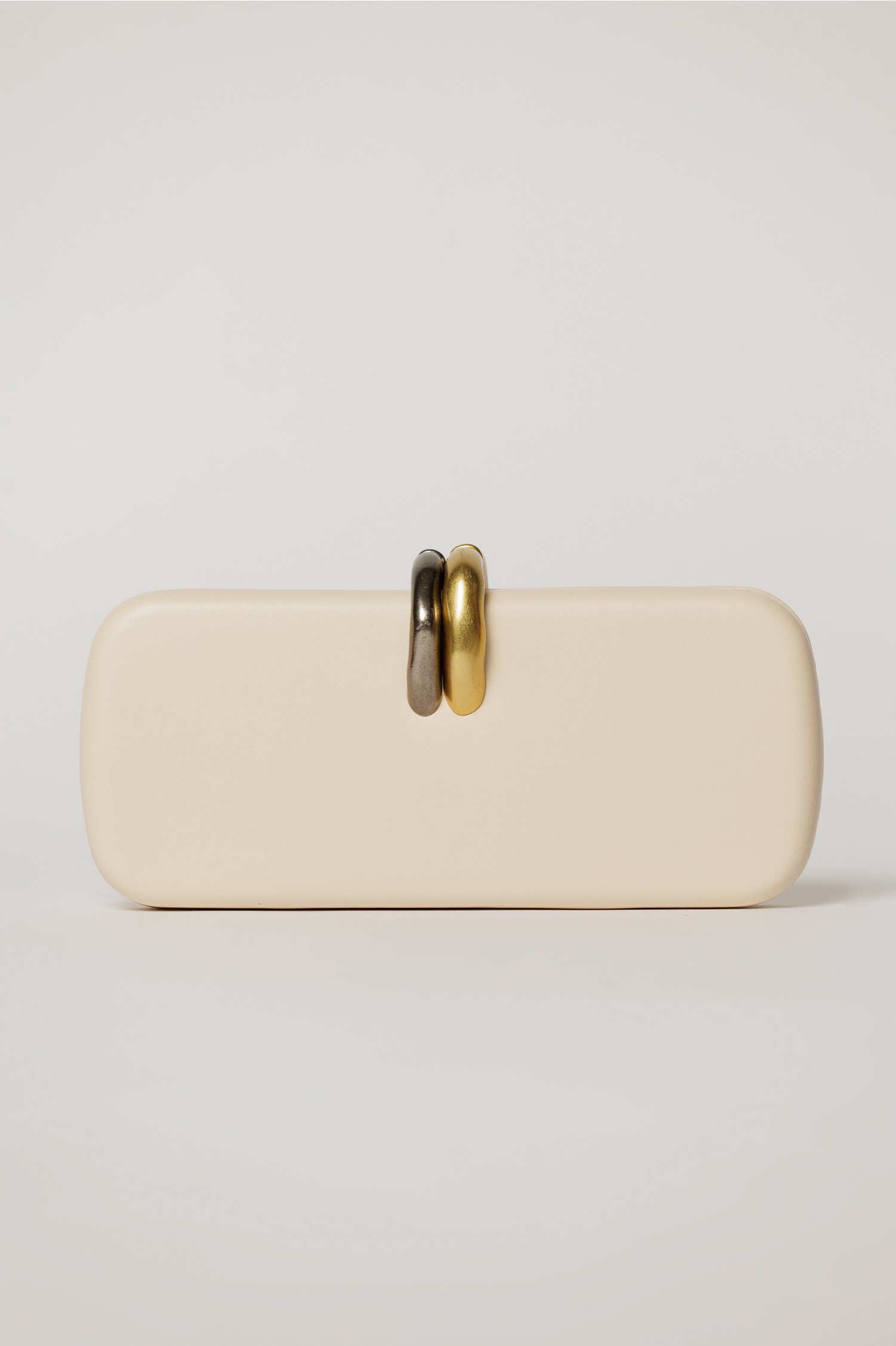 Clutch elegant ivoar cu inchidere metalica dubla