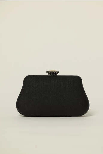 Clutch negru cu inchidere metalica decorativa