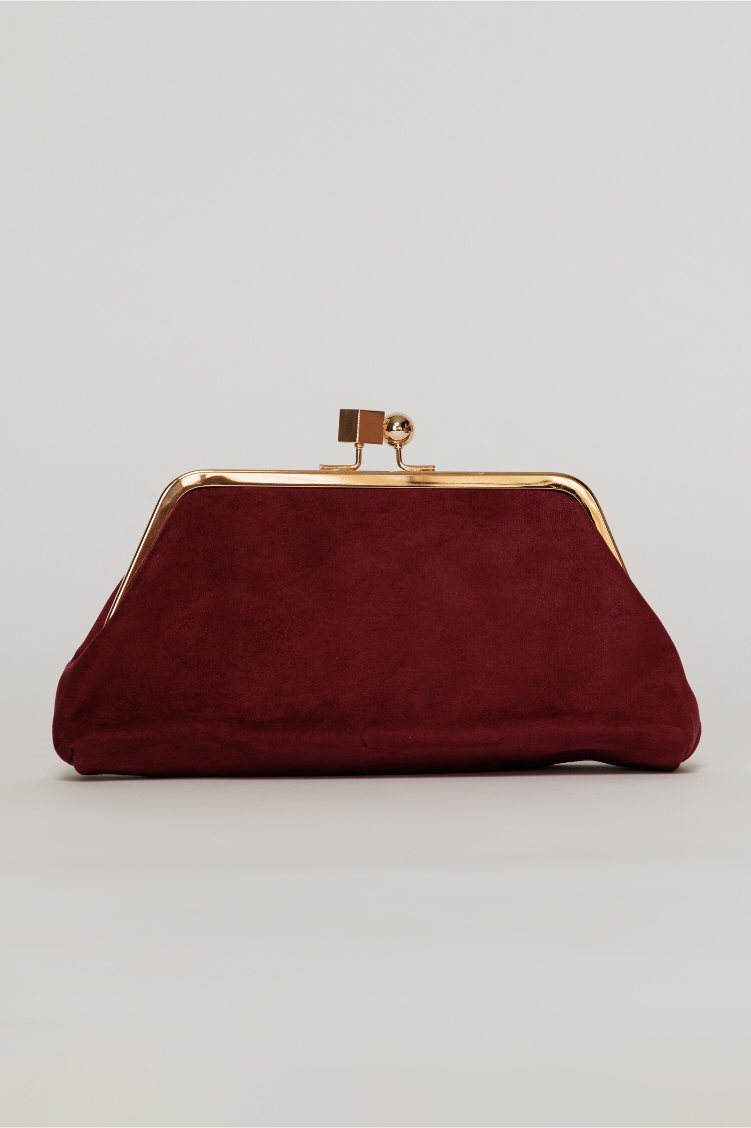 Clutch plic burgundy catifelat cu inchidere metalica aurie