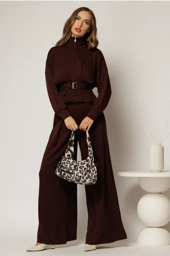 Compleu bordo cu jacheta si pantaloni evazati cu pliuri