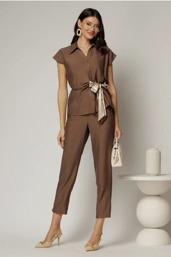 Compleu dama din viscoza maro cu pantalon si camasa cu funda in talie