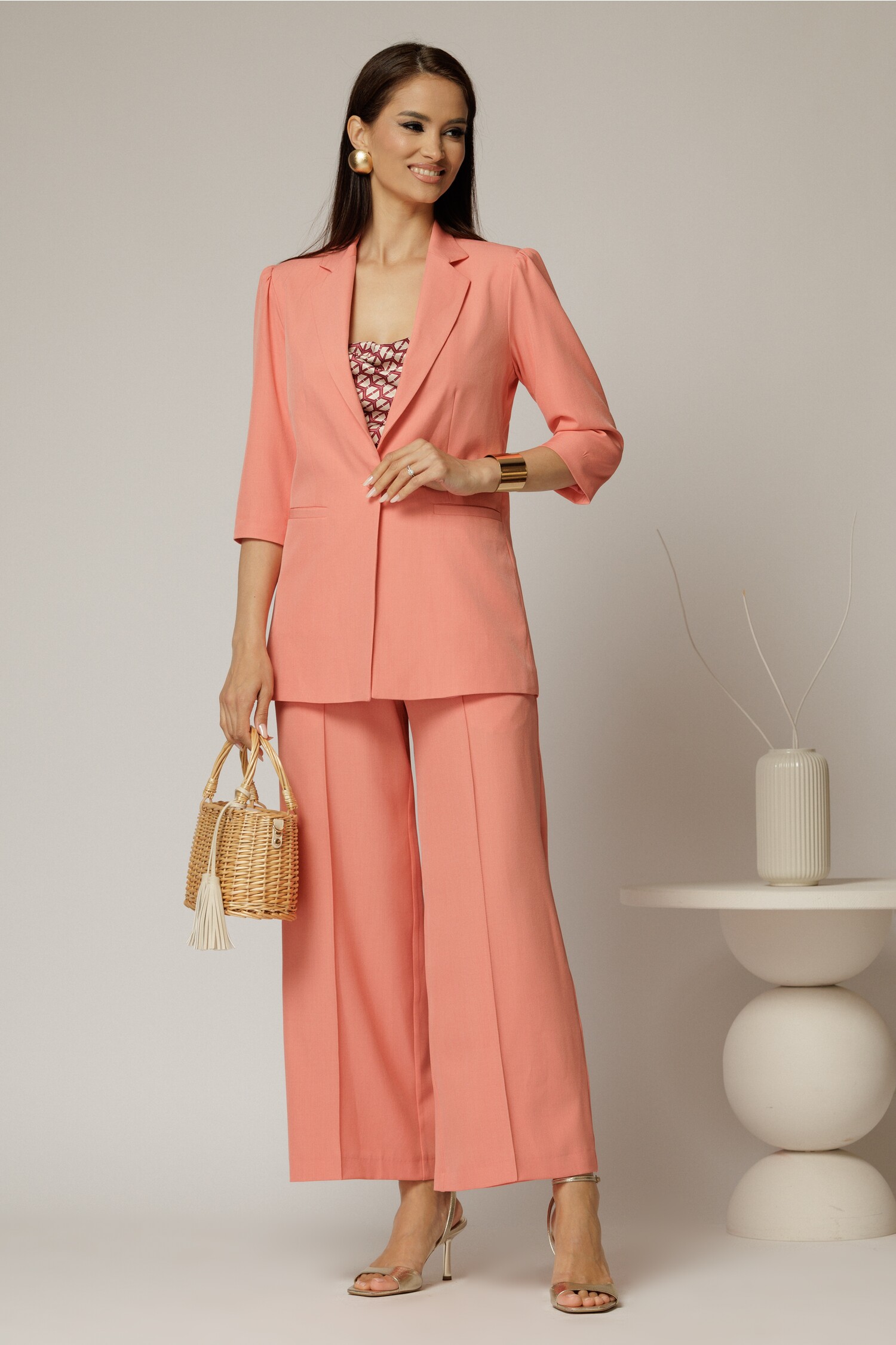 Compleu DY Fashion roz somon din sacou si pantalon