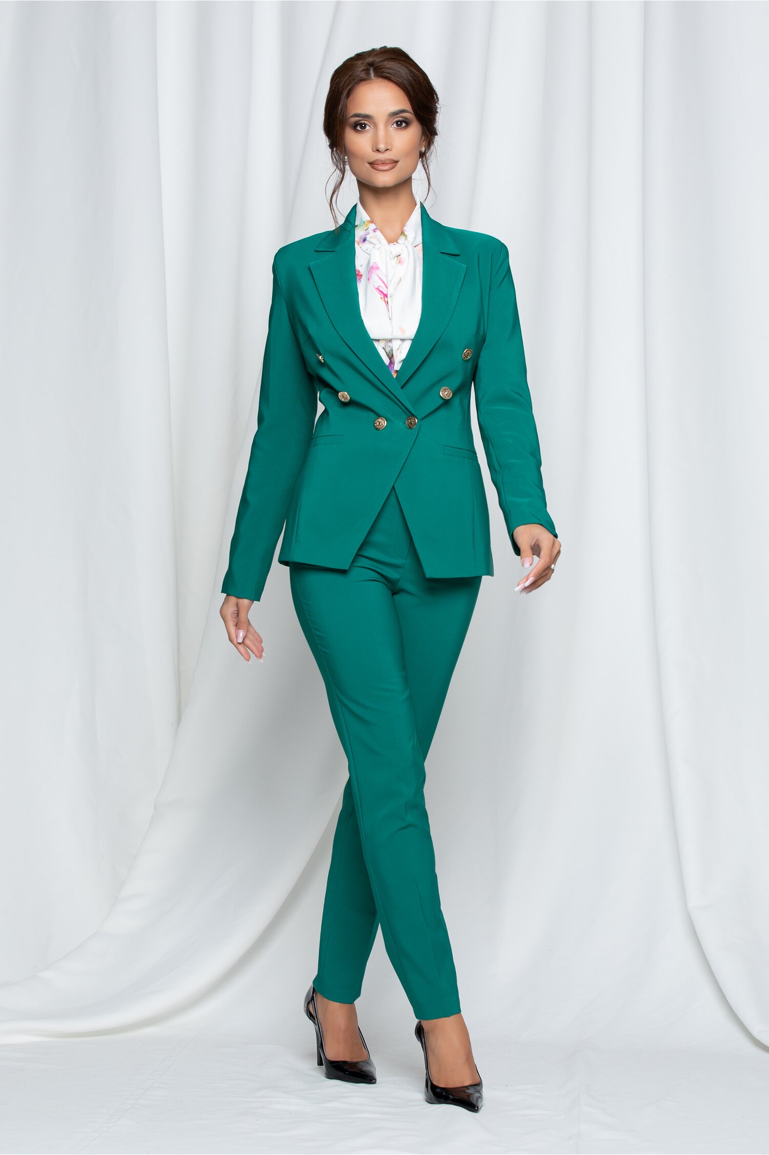 Compleu LaDonna verde cu nasturi aurii pe sacou si pantaloni dyfashion.ro imagine 2022 13clothing.ro