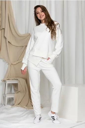 Compleu sport LaDonna alb cu design in colt la baza bluzei