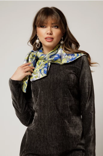 Esarfa albastra cu imprimeu galben