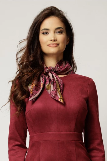 Esarfa cu imprimeu animal print fucsia