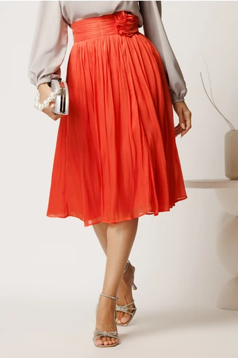 Fusta DY Fashion midi corai in clos din voal cu insertii din fir lurex si floare in talie