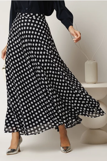 Fusta lunga bleumarin din voal cu buline in clos