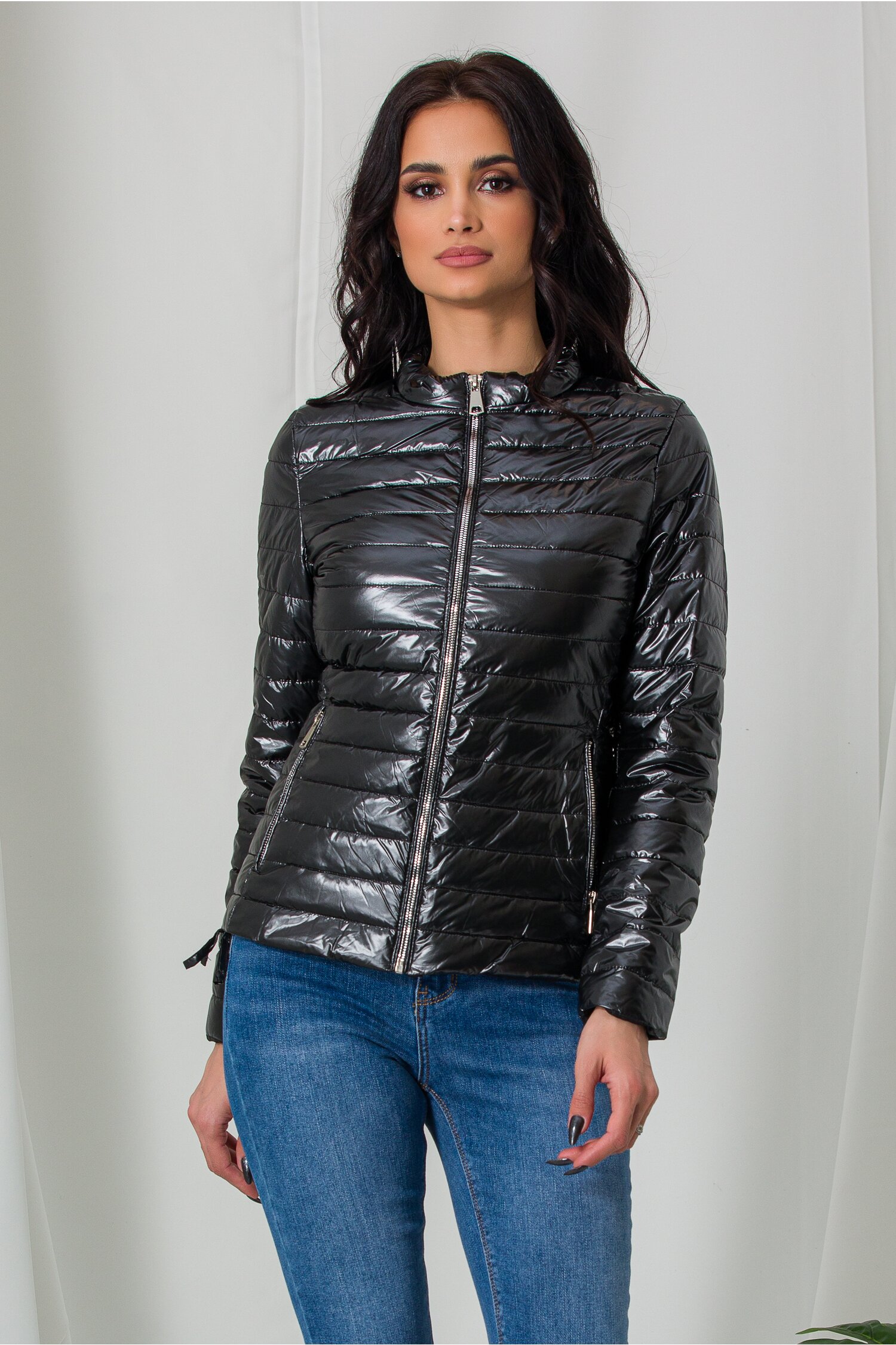 Geaca vera neagra cu aspect sidefat