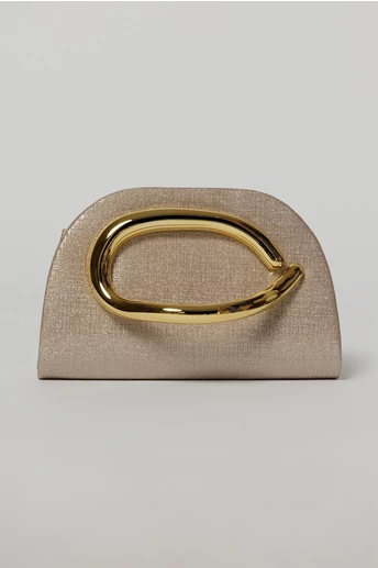 Geanta nude cu design modern stralucitor si maner metalic