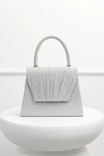 Gentuta argintie din glitter cu detalii plisate si maner rotund