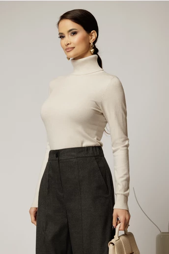 Maleta din tricot ivory cu guler intors