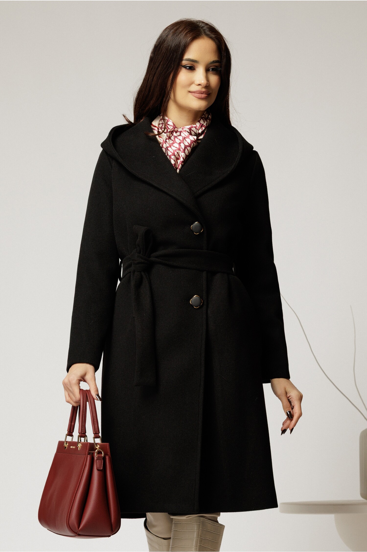 Palton negru din stofa groasa cu gluga