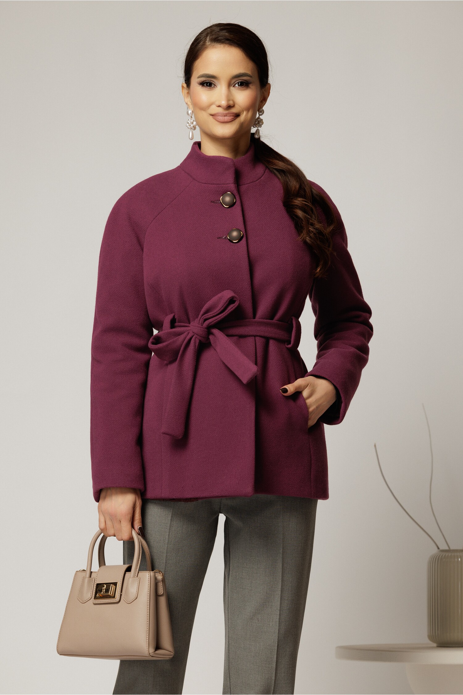 Palton scurt mov din stofa groasa cu cordon in talie