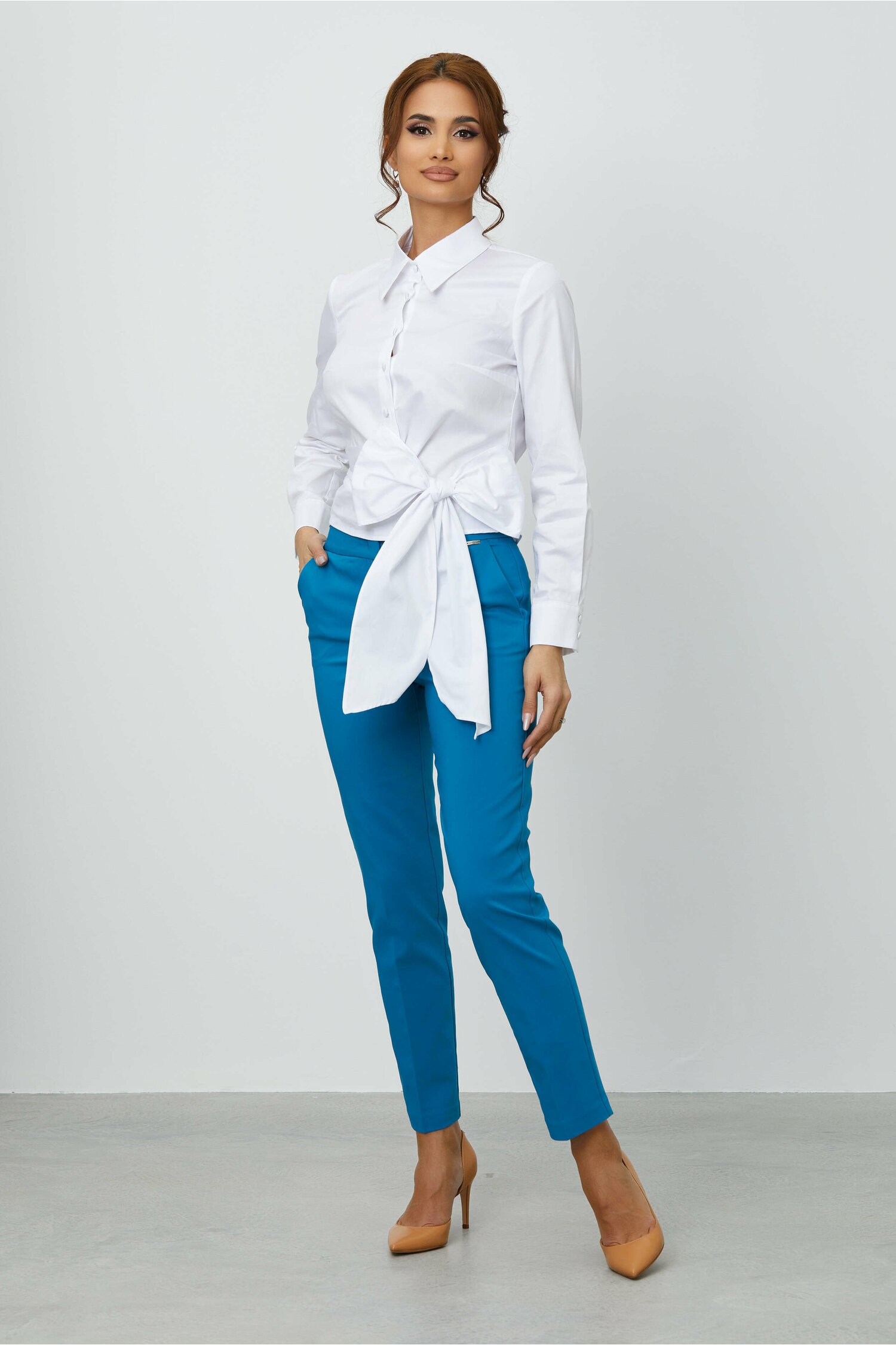 Pantaloni crina albastri cu buzunare functionale